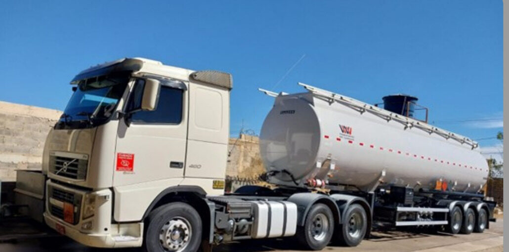 Caminhão-tanque 35m³ WW Transportes