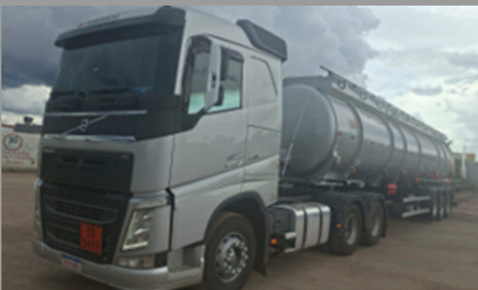 Caminhão-tanque 35m³ WW Transportes